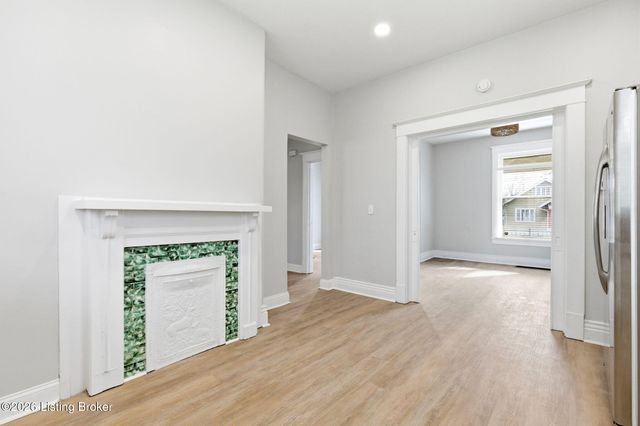 626 S 40th St, Louisville, KY 40211