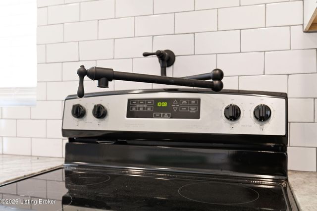 626 S 40th St, Louisville, KY 40211