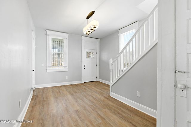 626 S 40th St, Louisville, KY 40211