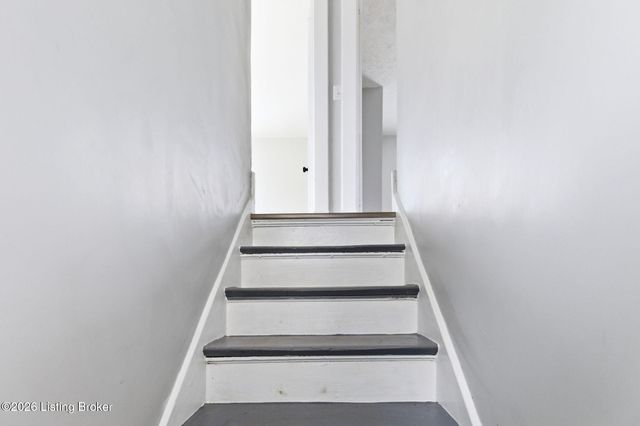 626 S 40th St, Louisville, KY 40211