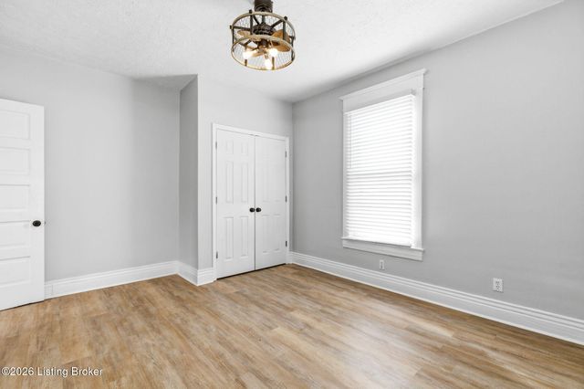 626 S 40th St, Louisville, KY 40211