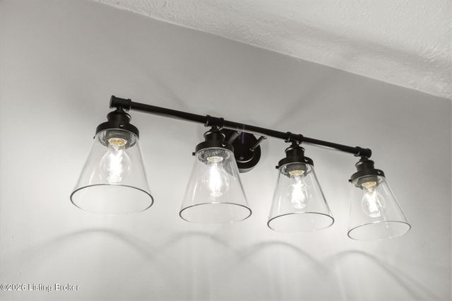 626 S 40th St, Louisville, KY 40211