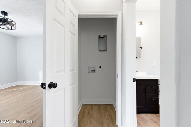 626 S 40th St, Louisville, KY 40211