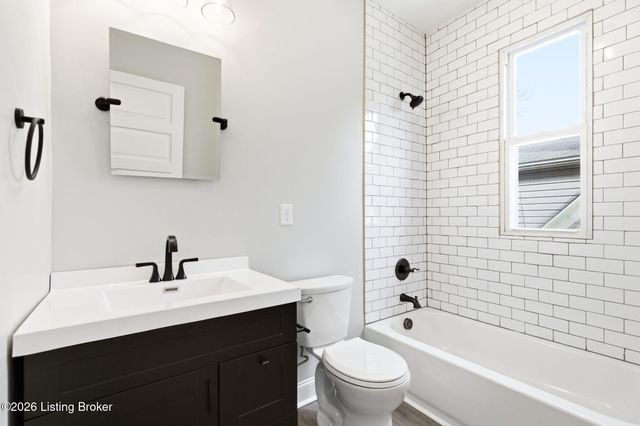 626 S 40th St, Louisville, KY 40211