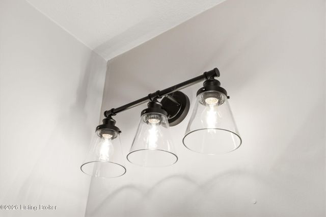 626 S 40th St, Louisville, KY 40211