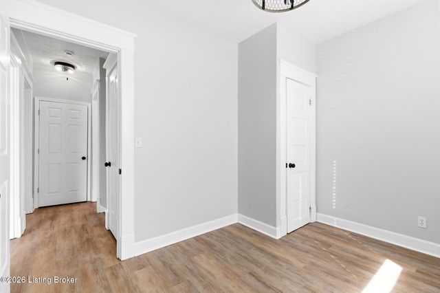 626 S 40th St, Louisville, KY 40211