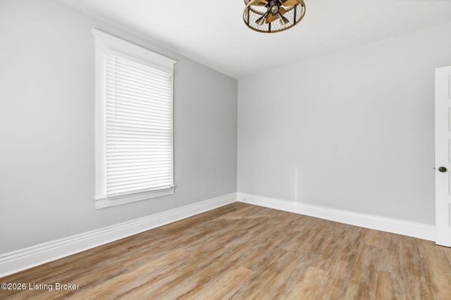 626 S 40th St, Louisville, KY 40211