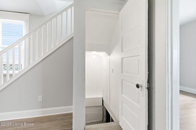 626 S 40th St, Louisville, KY 40211