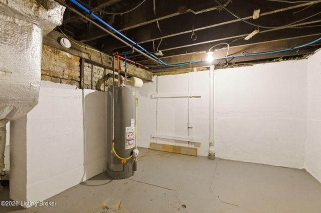 626 S 40th St, Louisville, KY 40211