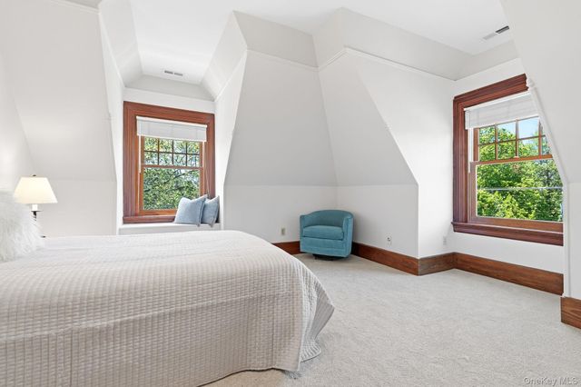75 Prospect Avenue, Larchmont, NY 10538