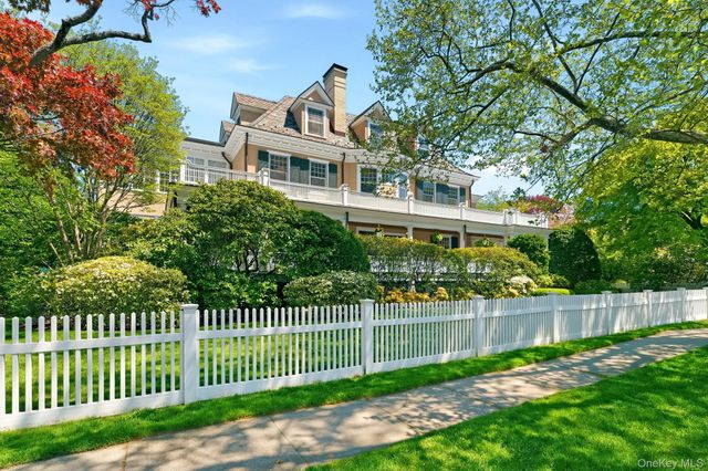 75 Prospect Avenue, Larchmont, NY 10538