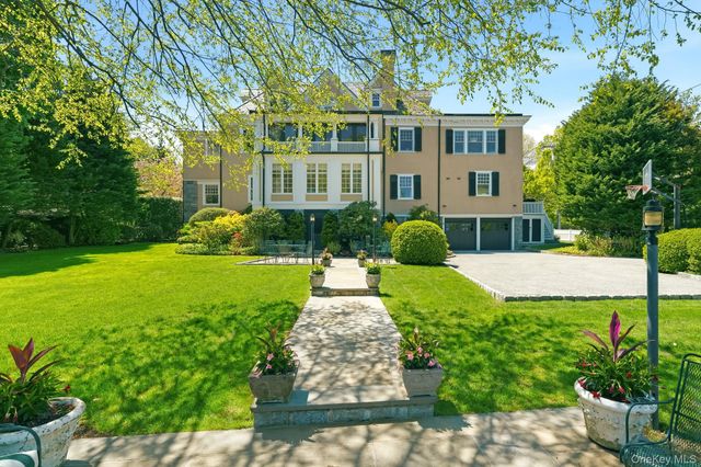75 Prospect Avenue, Larchmont, NY 10538