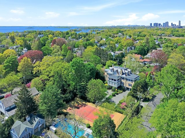 75 Prospect Avenue, Larchmont, NY 10538