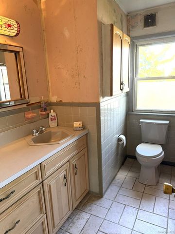 3078 Grand Boulevard, Baldwin, NY 11510