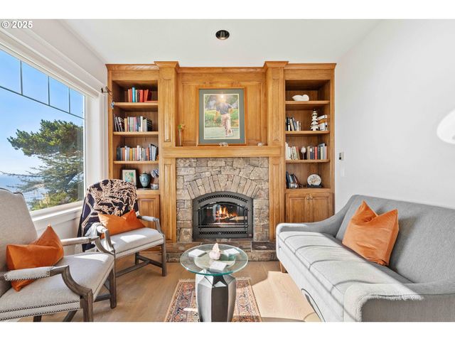 88248 TOKYO Ln, Bandon, OR 97411