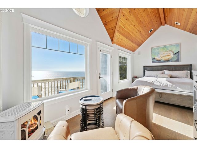 88248 TOKYO Ln, Bandon, OR 97411