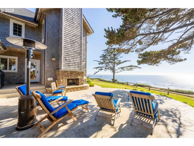 88248 TOKYO Ln, Bandon, OR 97411