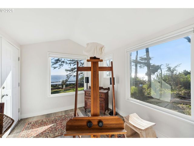 88248 TOKYO Ln, Bandon, OR 97411