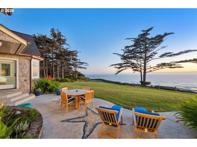 88248 TOKYO Ln, Bandon, OR 97411
