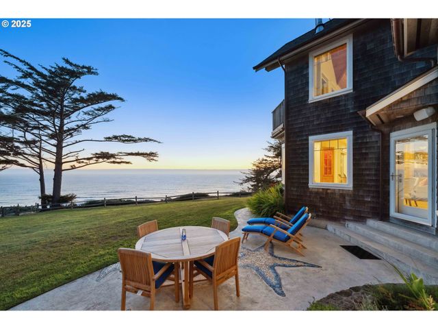 88248 TOKYO Ln, Bandon, OR 97411
