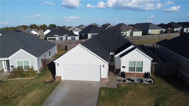 3761 Rockdale Street, Springdale, AR 72764