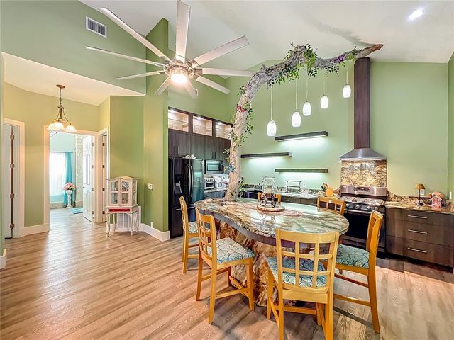 1825 PAMS WAY, Geneva, FL 32732