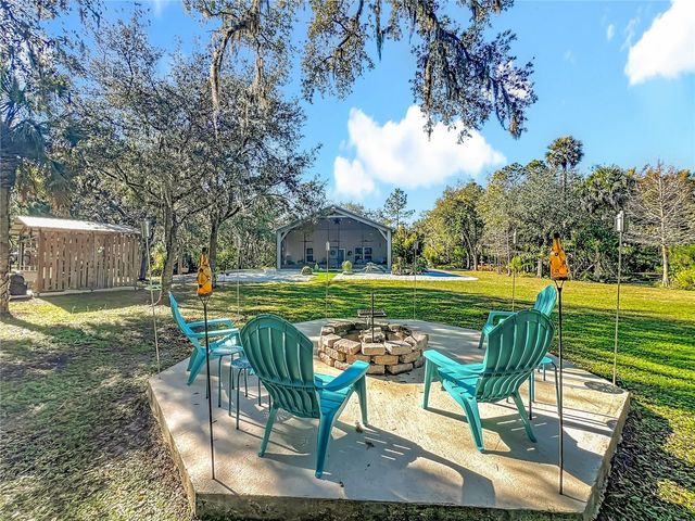 1825 PAMS WAY, Geneva, FL 32732