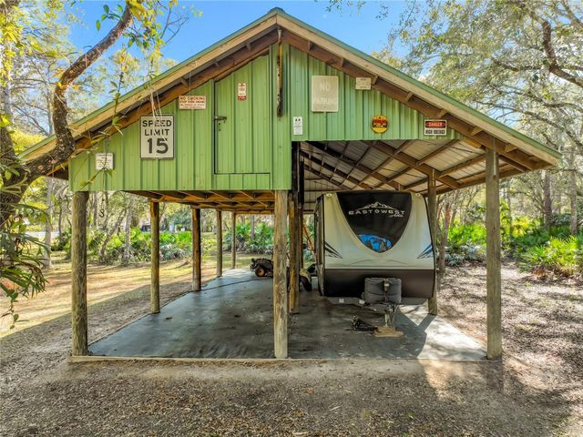 1825 PAMS WAY, Geneva, FL 32732