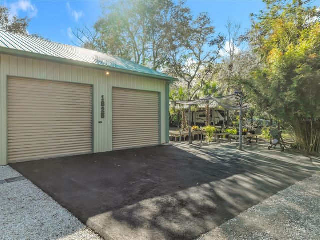 1825 PAMS WAY, Geneva, FL 32732