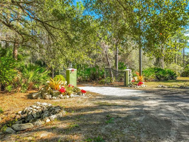 1825 PAMS WAY, Geneva, FL 32732