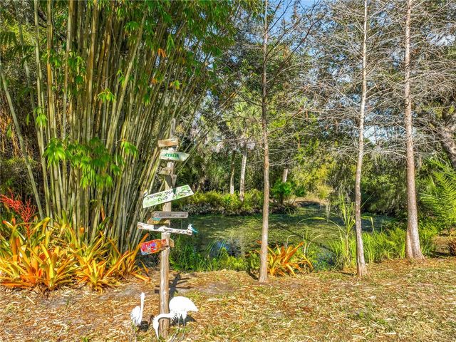 1825 PAMS WAY, Geneva, FL 32732