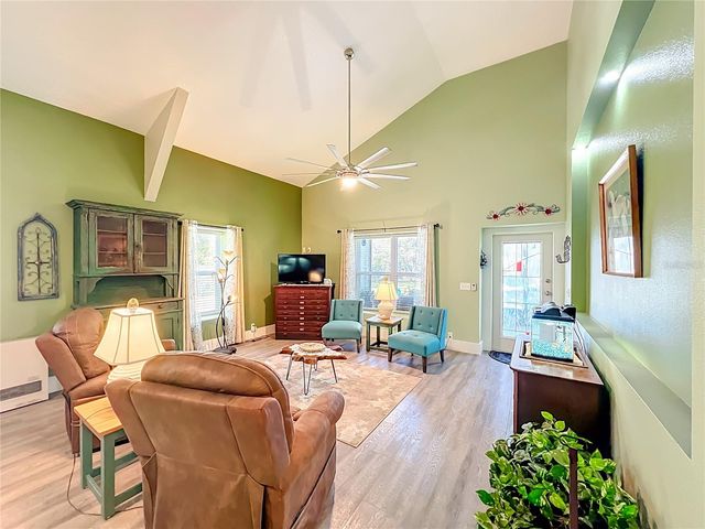 1825 PAMS WAY, Geneva, FL 32732