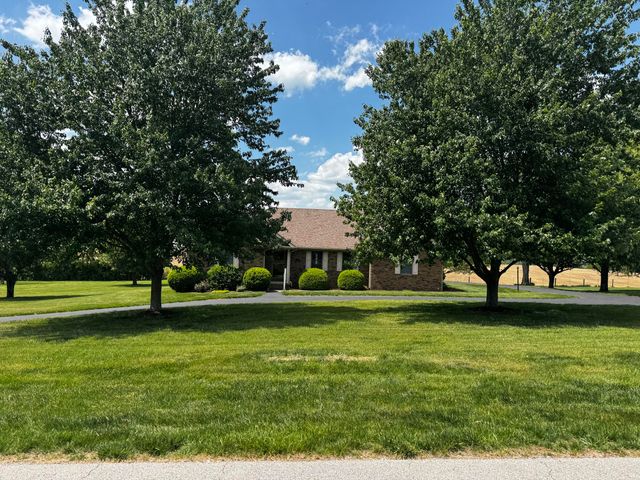 218 La Colline, Harrodsburg, KY 40330