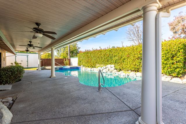 2238 Sophy Place, Redding, CA 96003