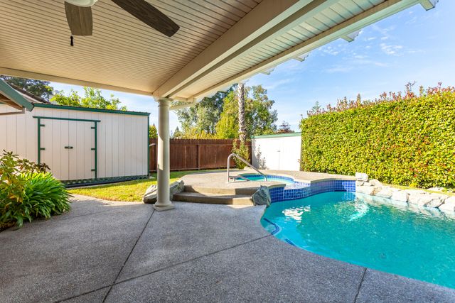 2238 Sophy Place, Redding, CA 96003