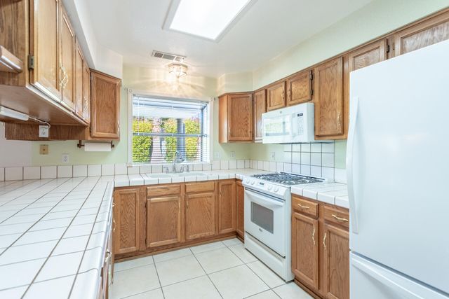 2238 Sophy Place, Redding, CA 96003