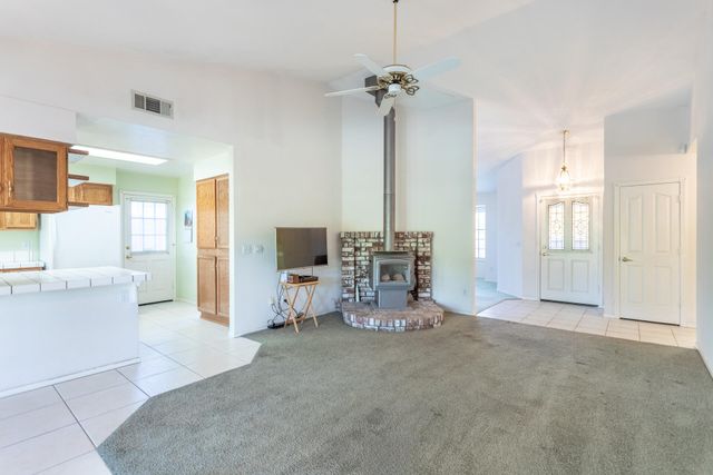 2238 Sophy Place, Redding, CA 96003