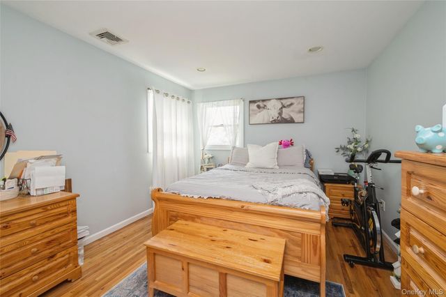 389 Briarwood Road, Massapequa, NY 11758