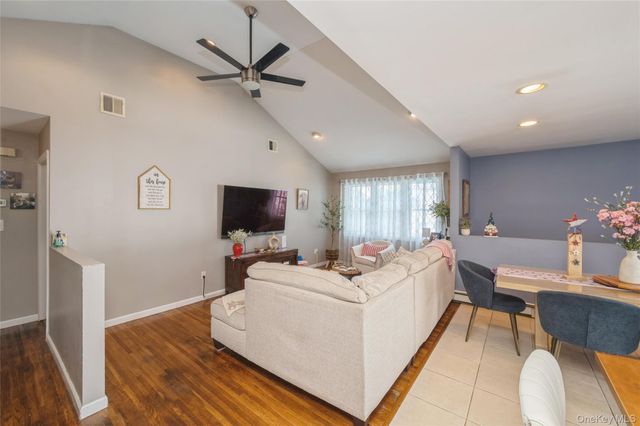 389 Briarwood Road, Massapequa, NY 11758