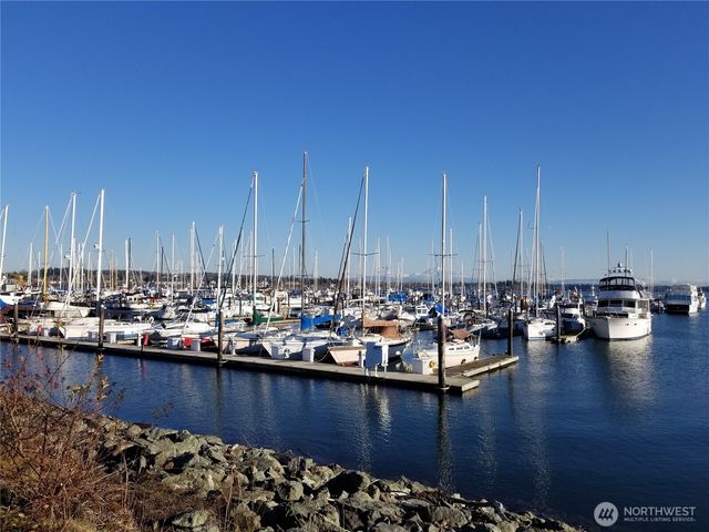 5526 Puffin Place, Blaine, WA 98230