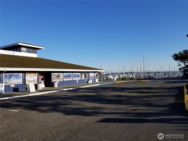 5526 Puffin Place, Blaine, WA 98230