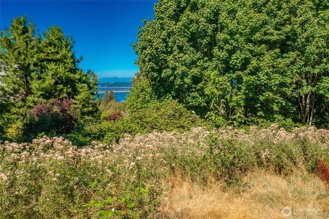 5526 Puffin Place, Blaine, WA 98230