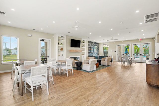 1087 Laconic Dr., Myrtle Beach, SC 29588