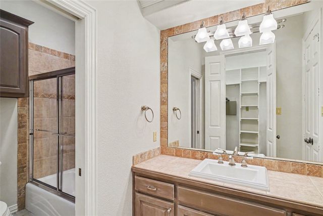 4201 Bluff View Drive, Granbury, TX 76048
