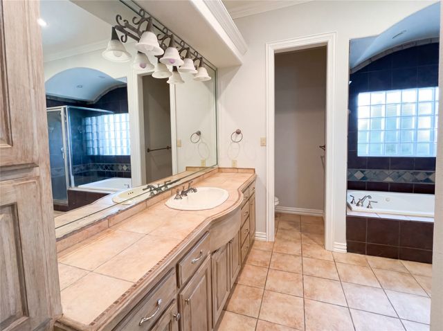 4201 Bluff View Drive, Granbury, TX 76048
