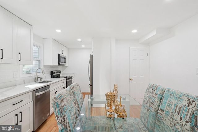 6246 HILLSIDE RD, Springfield, VA 22152