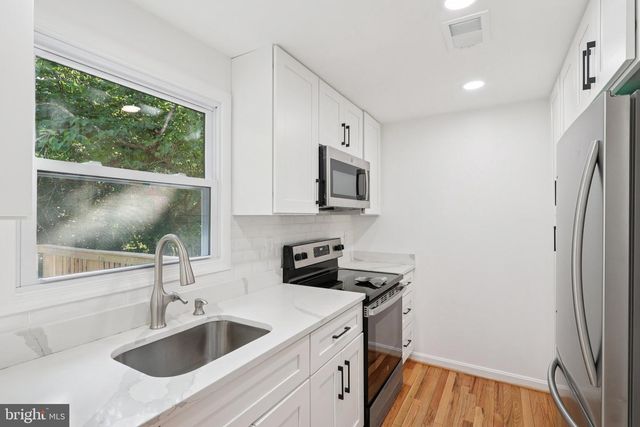 6246 HILLSIDE RD, Springfield, VA 22152