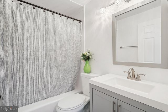 6246 HILLSIDE RD, Springfield, VA 22152