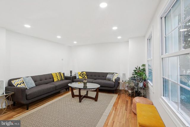 6246 HILLSIDE RD, Springfield, VA 22152