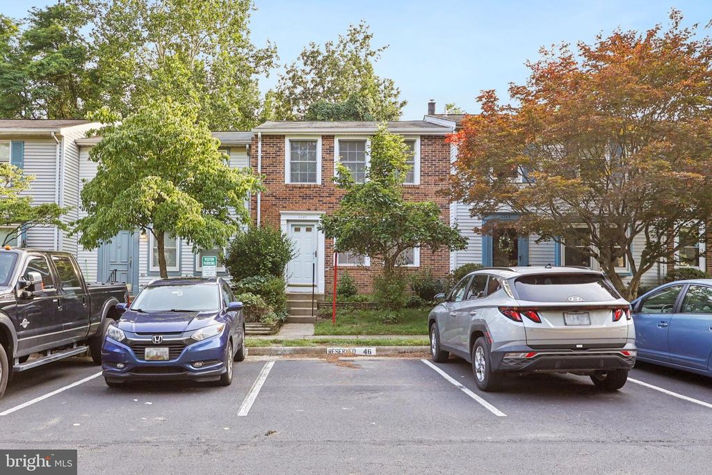 6246 HILLSIDE RD, Springfield, VA 22152